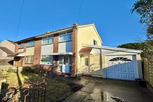 Front/Garage- click for photo gallery